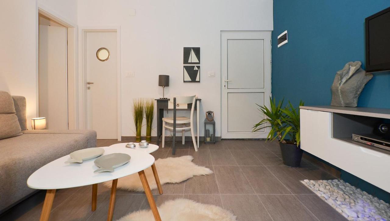 Marineblue Apartment Trogir Ngoại thất bức ảnh